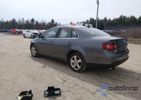 2009 Volkswagen Jetta Se/Sel from USA, damaged, VIN 3VWRM71KX9M004214